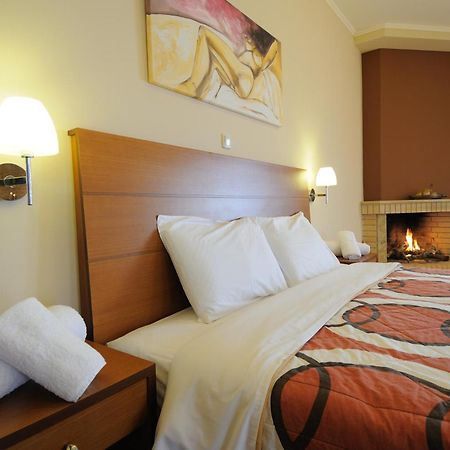 Faros Luxury Suites Marathopoli Exterior photo