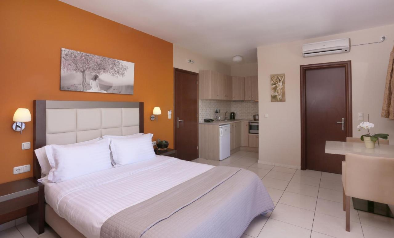 Faros Luxury Suites Marathopoli Exterior photo