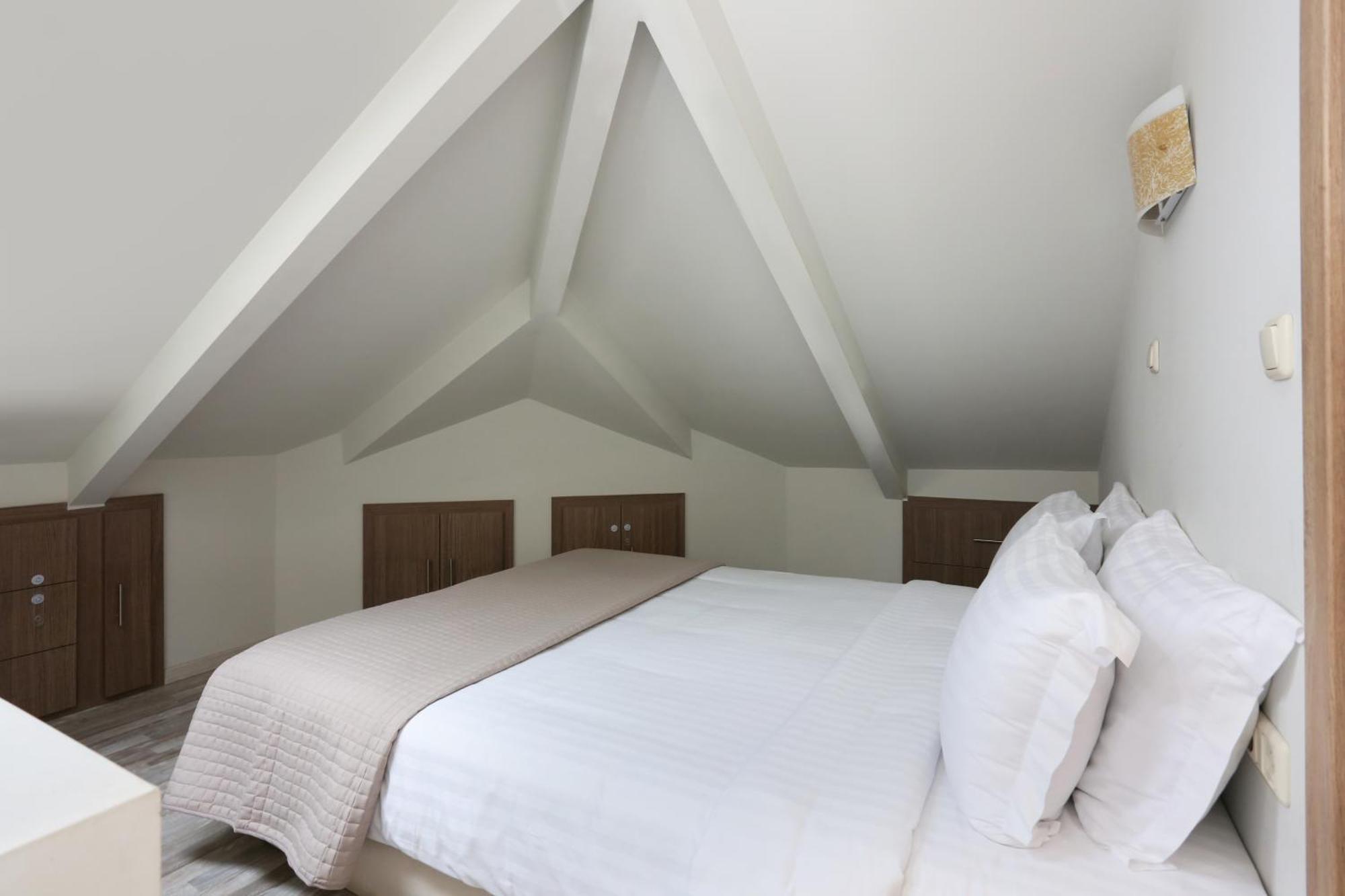 Faros Luxury Suites Marathopoli Exterior photo