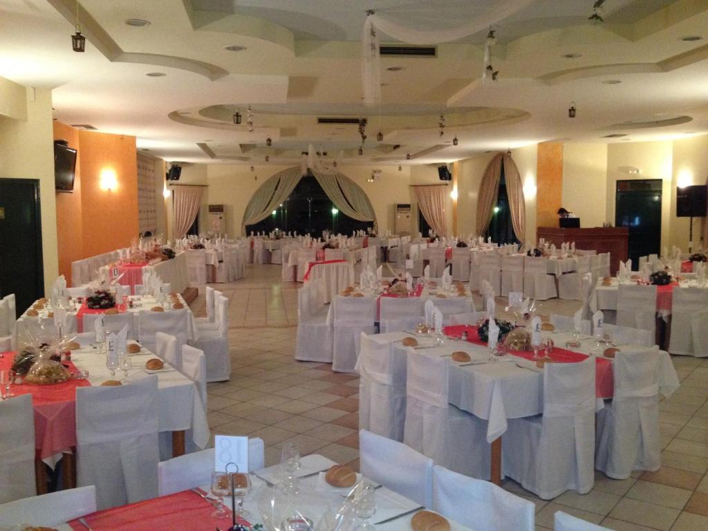 Faros Luxury Suites Marathopoli Exterior photo